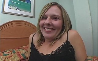 MILF Kylie Smith cant get enough