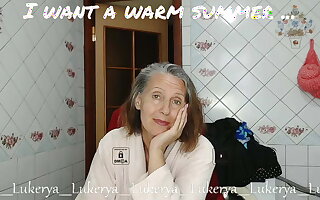 In what swimsuit do you want encircling see Lukerya at make an issue of sea?